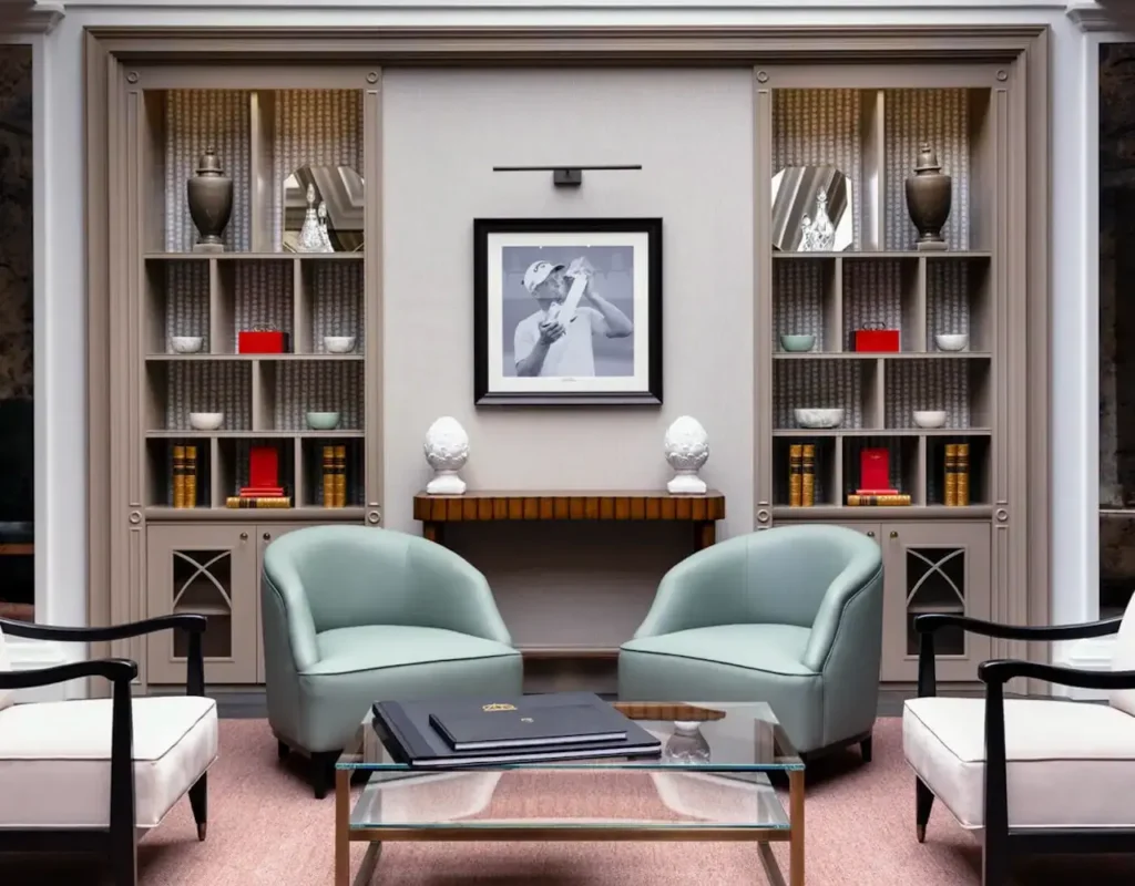 Wentworth Clubhouse, Surrey — image 3